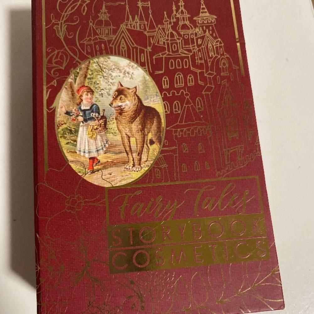 red riding hood -story book pallet